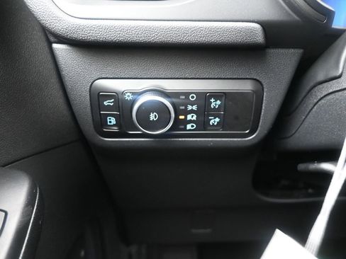 New 2026 Ford Escape SE image 17