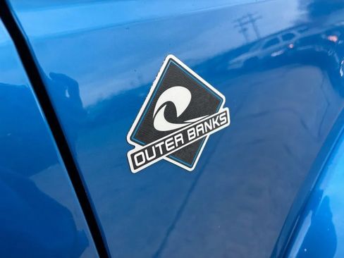 Used 2022 Ford Bronco Outer Banks image 9