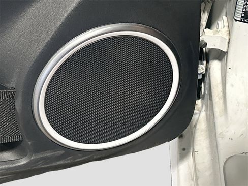 Used 2019 Volkswagen Beetle 2.0T SE image 18