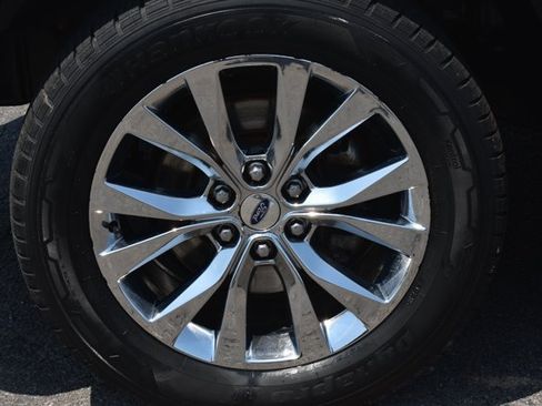 Used 2016 Ford F150 Lariat w/ Equipment Group 502A Luxury AWD/4WD image 11