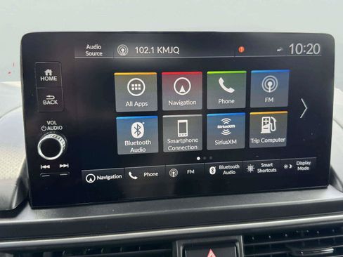 Used 2025 Honda Pilot Elite image 32