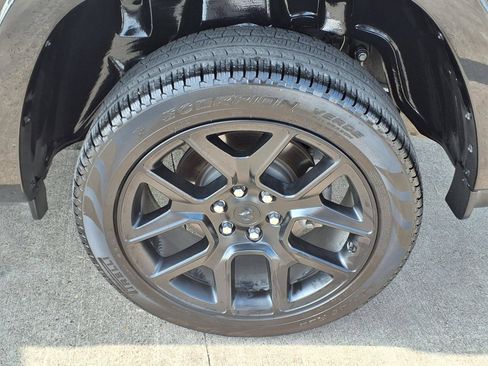 Used 2025 RAM 1500 Laramie w/ Night Edition AWD/4WD image 10
