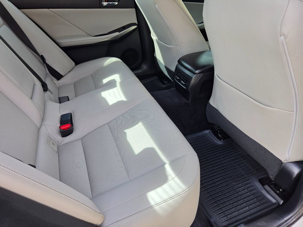 Used 2014 Lexus IS 250 RWD image 33