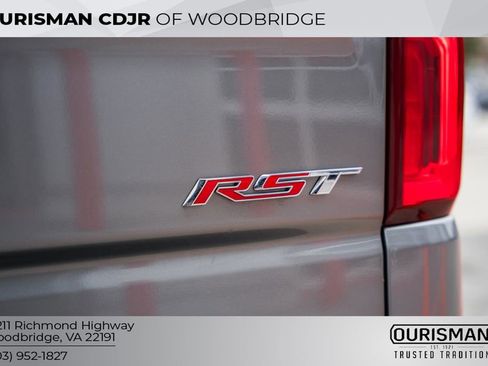 Used 2023 Chevrolet Silverado 1500 RST image 9