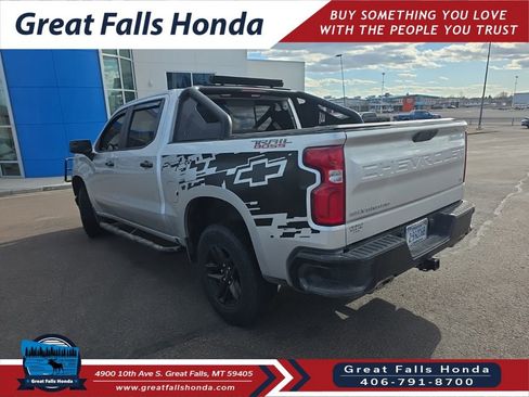 Used 2021 Chevrolet Silverado 1500 LT Trail Boss w/ Convenience Package II image 4