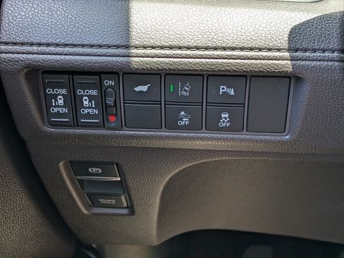 Used 2019 Honda Odyssey Touring image 26