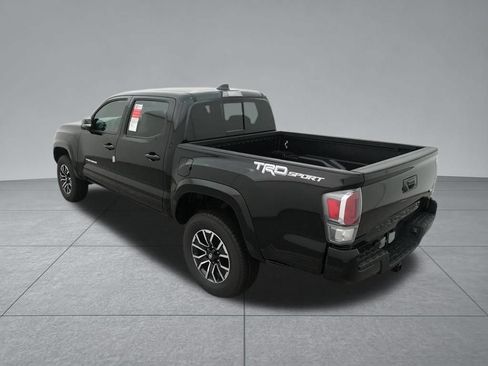 Used 2022 Toyota Tacoma TRD Sport w/ Technology Package RWD image 6