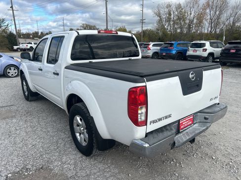 Used 2012 Nissan Frontier SV image 5