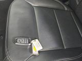 Used 2023 Ford Explorer Limited image 4