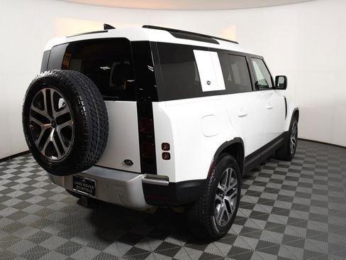 Used 2023 Land Rover Defender 110 SE image 6