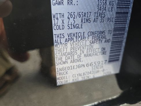 Used 2023 Nissan Frontier SV image 12