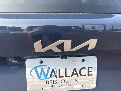 New 2025 Kia Sorento S image 7