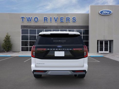 New 2026 Ford Expedition Platinum image 5