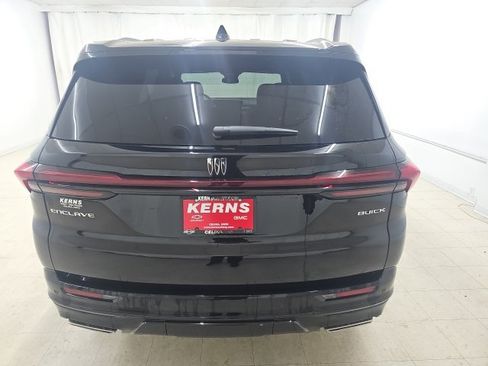Used 2025 Buick Enclave Sport Touring image 17