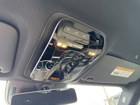 New 2025 Mercedes-Benz GLC 350e 4MATIC image 19