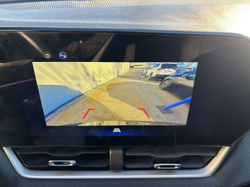 Used 2025 Chevrolet Equinox LT image 17