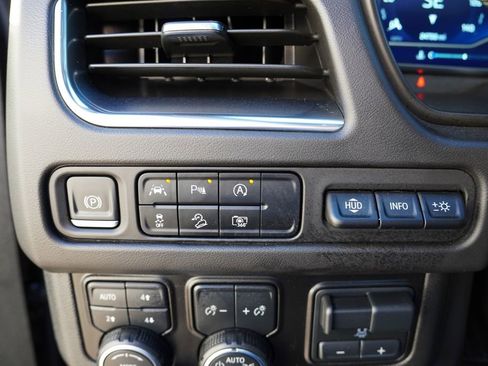 Certified 2024 Chevrolet Suburban High Country image 30