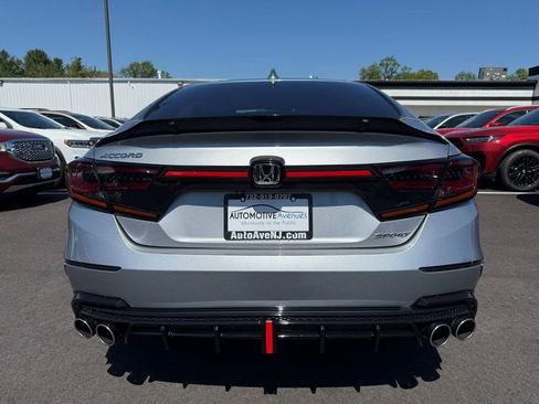 Used 2018 Honda Accord Sport image 5