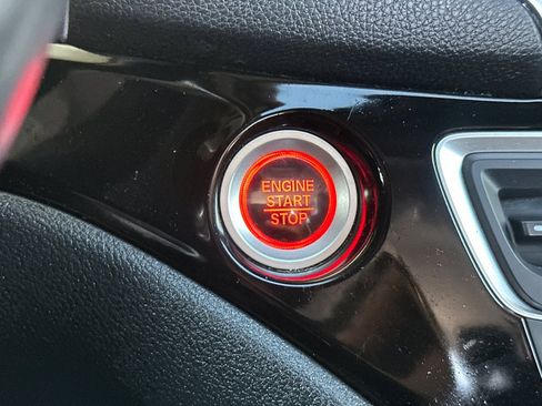 Used 2022 Honda Pilot Touring image 36