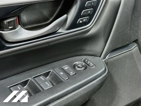 Used 2022 Honda CR-V EX-L image 19