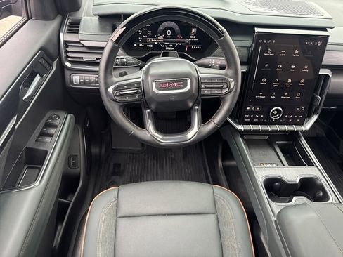 Used 2025 GMC Acadia AT4 w/ Super Cruise Package image 16