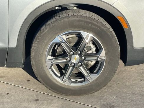 Used 2025 Chevrolet Blazer LT image 6