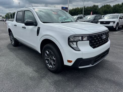 New 2026 Ford Maverick XLT w/ XLT Luxury Package AWD/4WD image 6