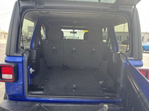 Used 2020 Jeep Wrangler Unlimited Sport S image 17
