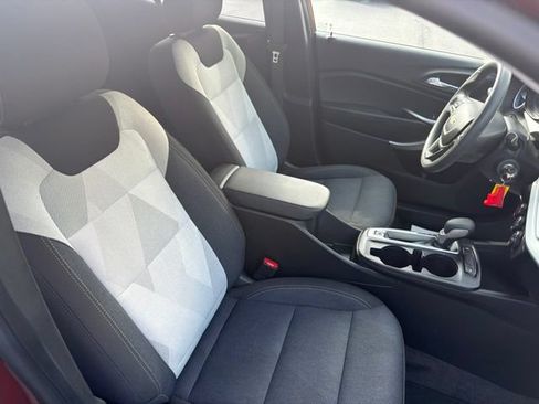 Used 2025 Chevrolet Trax LS FWD image 38