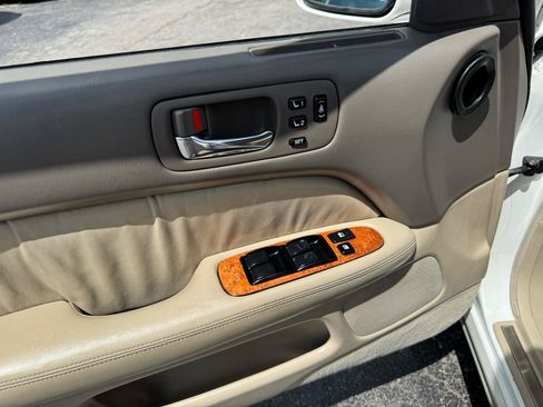 Used 2000 Lexus LS 400 w/ Platinum Series RWD image 18