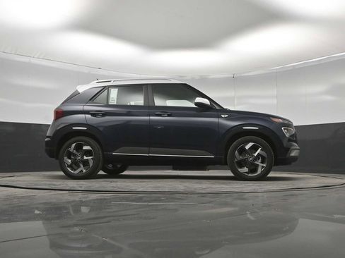 New 2026 Hyundai Venue SEL FWD image 37