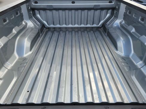 Used 2023 Chevrolet Colorado LT w/ LT Convenience Package image 10