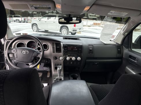 Used 2012 Toyota Tundra 4x4 CrewMax image 14