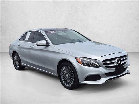 Used 2015 Mercedes-Benz C 300 4MATIC Sedan image 3