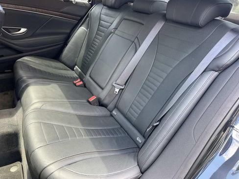 Used 2019 Mercedes-Benz S 560 4MATIC Sedan image 21