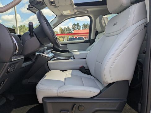 New 2026 Ford Expedition Platinum w/ Driver's Package AWD/4WD image 21