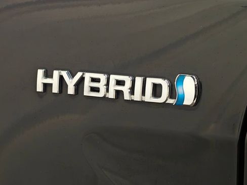 Used 2011 Toyota Camry Hybrid FWD image 32