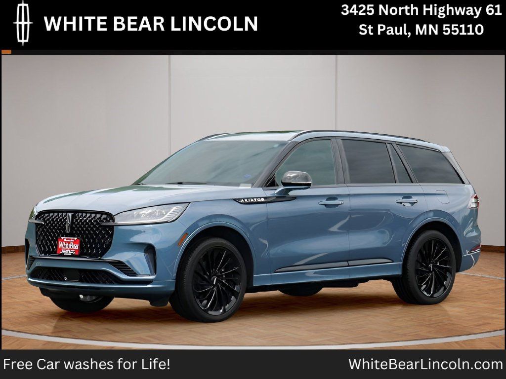 Used 2026 Lincoln Aviator Reserve AWD/4WD image 1