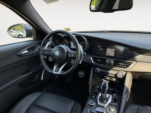 Used 2023 Alfa Romeo Giulia Sprint AWD/4WD image 16