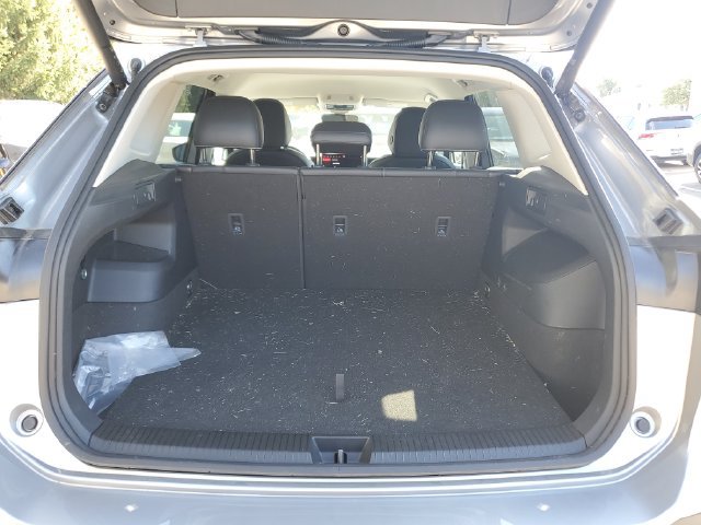 Used 2026 Volkswagen Tiguan SE AWD/4WD image 9