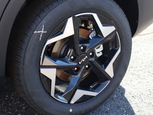 New 2026 Kia Seltos S image 38