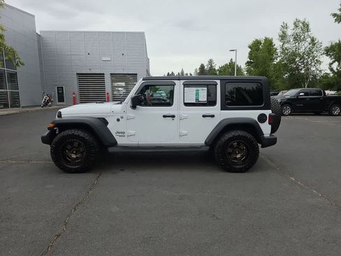Used 2018 Jeep Wrangler Unlimited Sport AWD/4WD image 2