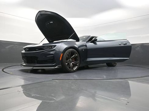 Used 2020 Chevrolet Camaro SS RWD image 38