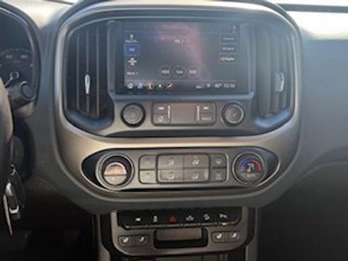 Used 2020 Chevrolet Colorado Z71 image 9