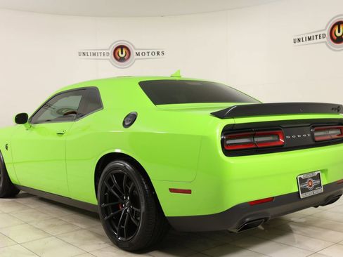 Used 2023 Dodge Challenger SRT Hellcat RWD image 4