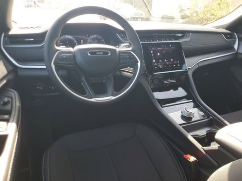 New 2025 Jeep Grand Cherokee Laredo X RWD image 11