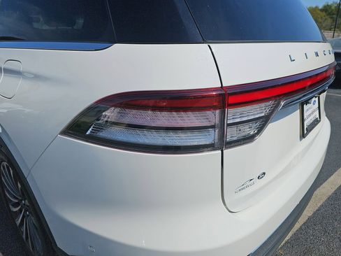 Used 2023 Lincoln Aviator Reserve image 35