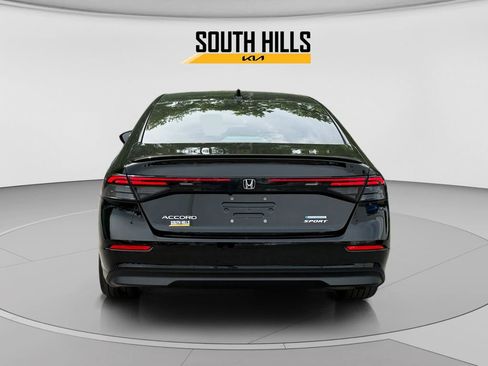 Used 2023 Honda Accord Sport image 4