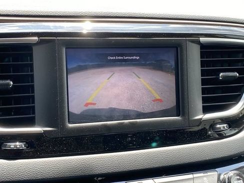 Used 2023 Chrysler Voyager LX FWD image 20