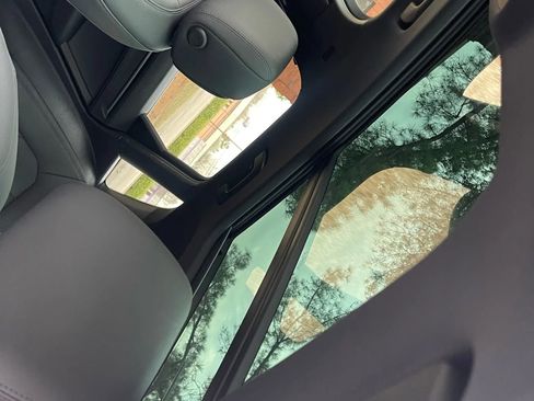 Used 2021 Audi Q3 2.0T Premium image 19